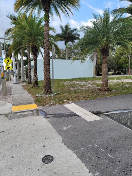 417 N Federal Hwy, Boynton Beach, FL à vendre - Photo de l’immeuble – Image 2 sur 11