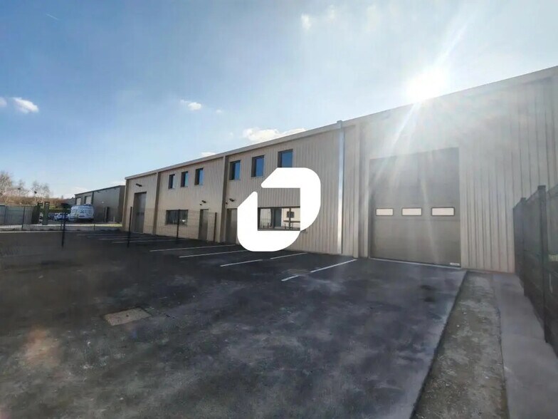 6 Rue Des Cumines, Vrigny à louer - Photo de l’immeuble – Image 2 sur 6