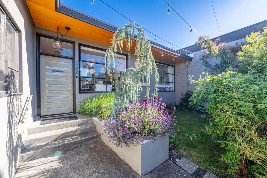 5600 14th Ave NW, Seattle, WA à louer - Photo de l’immeuble – Image 2 sur 5