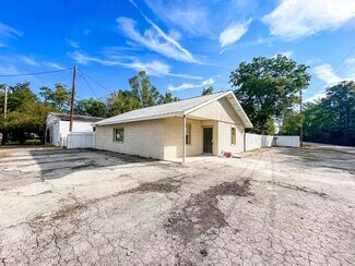 Plus de détails pour 205 E Railroad St, Vidor, TX - Bureau à vendre