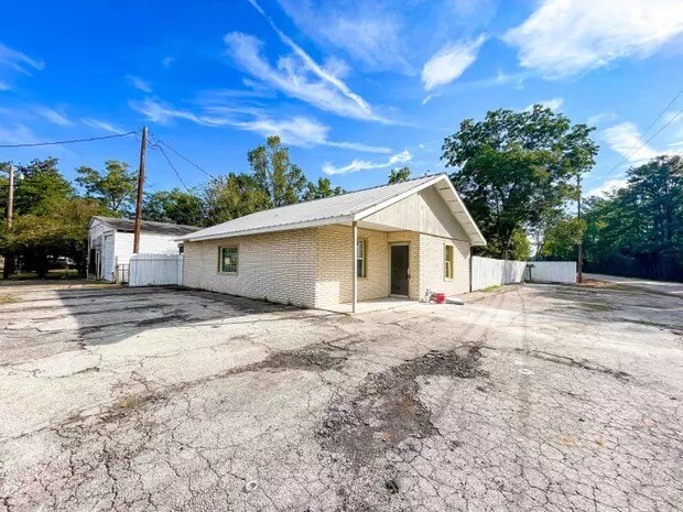 205 E Railroad St, Vidor, TX à vendre Photo principale– Image 1 sur 13