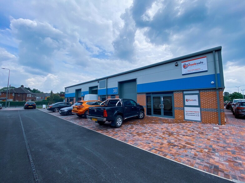 Warrington Rd, Leigh à louer - Photo de l’immeuble – Image 2 sur 15