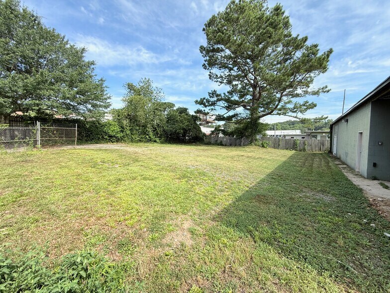 190 Epps Bridge Ln, Athens, GA à louer - Photo de l’immeuble – Image 3 sur 20
