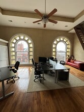 802 E Main St, Louisville, KY à louer Photo intérieure– Image 1 sur 10