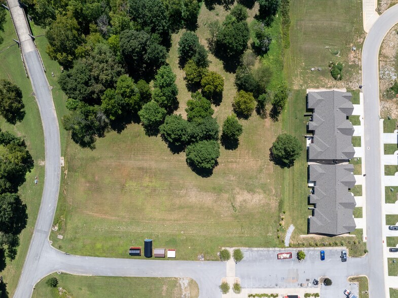 1789 Oakbrook Trail, Ooltewah, TN à vendre - Photo de l’immeuble – Image 2 sur 4