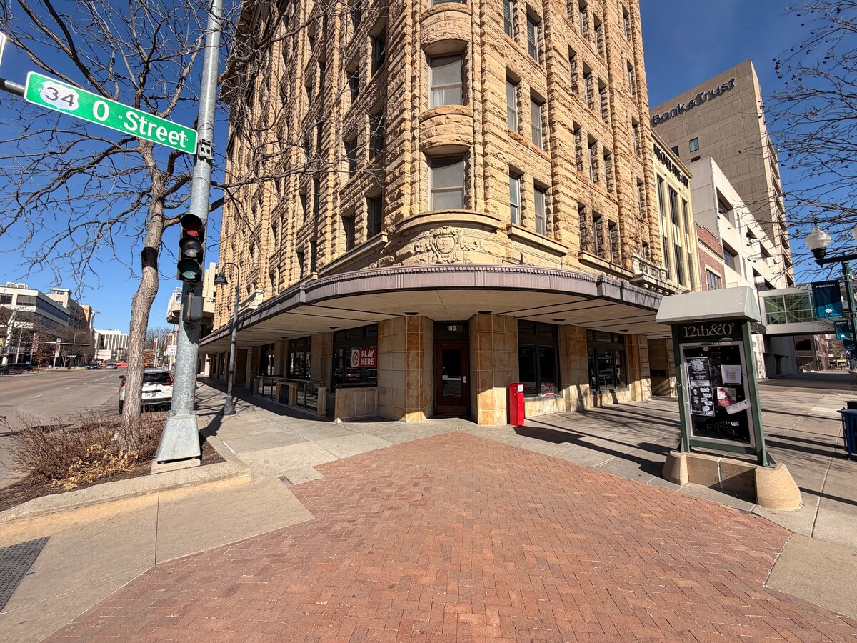 100 N 12th St, Lincoln, NE 68508 - Lot 102 -  - Photo intérieure - Image 1 of 14