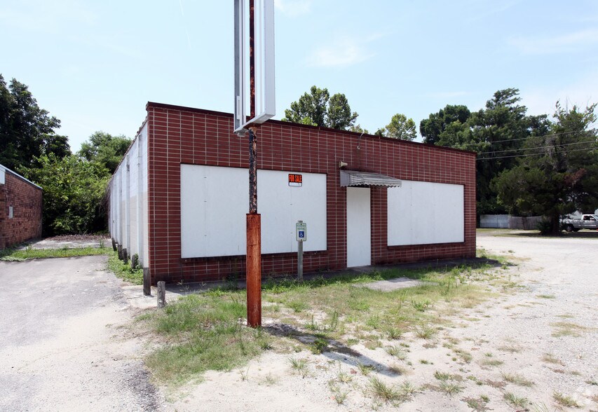 2006 Princess Place Dr, Wilmington, NC à vendre - Photo principale – Image 1 sur 2
