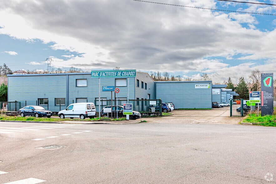 Industriel/Logistique dans Saint-Genis-Laval à louer - Photo principale – Image 1 sur 2