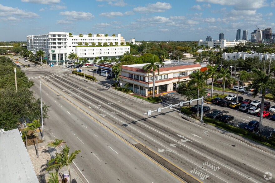 701-721 SE 17th St, Fort Lauderdale, FL à louer - Photo de l’immeuble – Image 2 sur 5