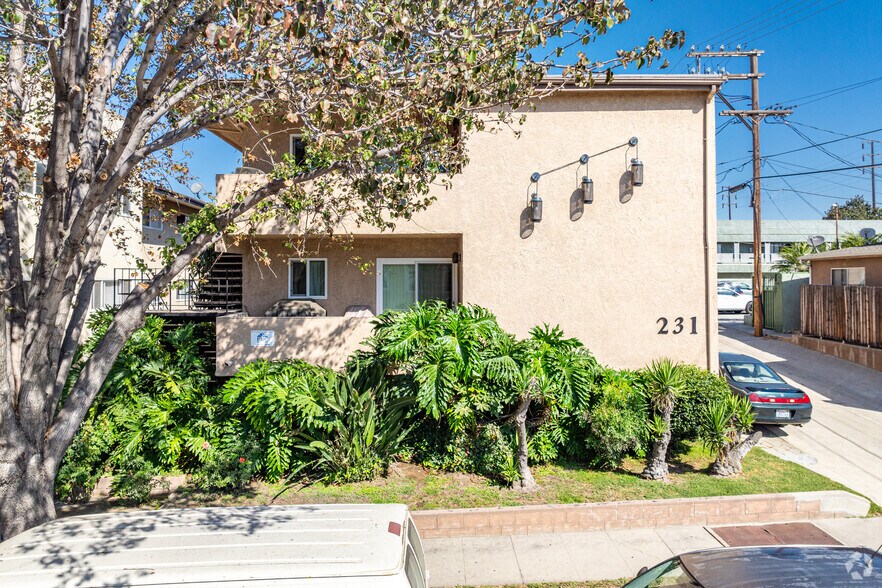 231 Justin Ave, Glendale, CA à vendre - Photo de l’immeuble – Image 2 sur 17