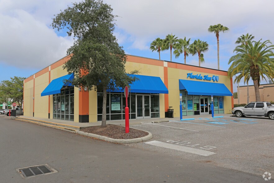 15240 N Dale Mabry Hwy, Tampa, FL à louer - Photo de l’immeuble – Image 3 sur 4