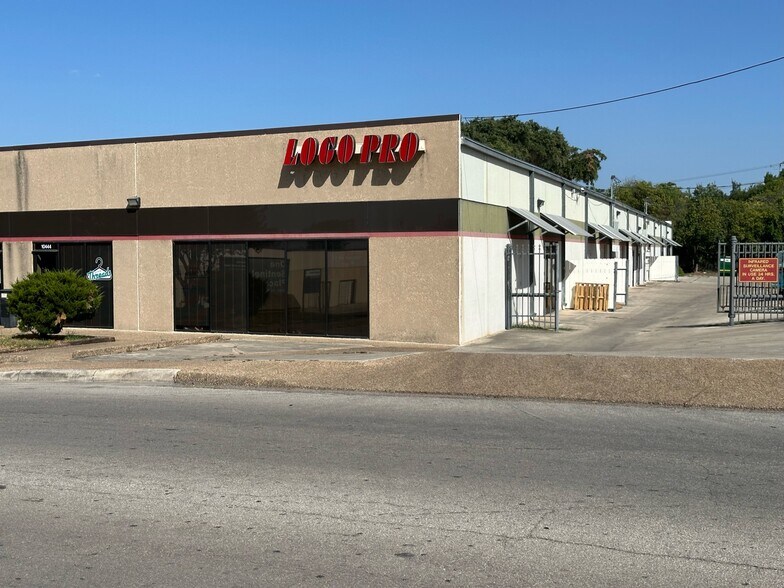 10444-10458 Sentinel St, San Antonio, TX à louer - Photo de l’immeuble – Image 3 sur 3