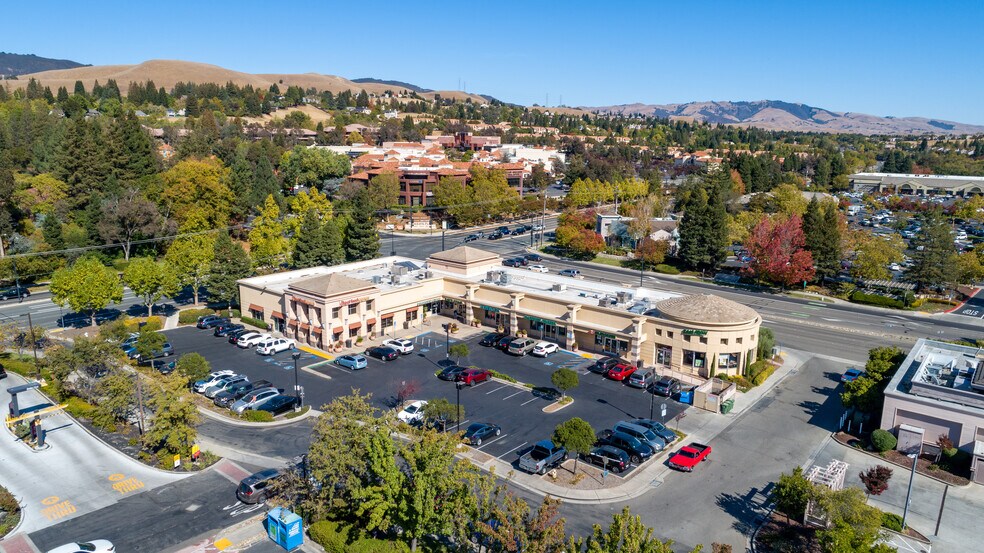 11000 Crow Canyon Rd, Danville, CA à louer - Photo principale – Image 1 sur 3
