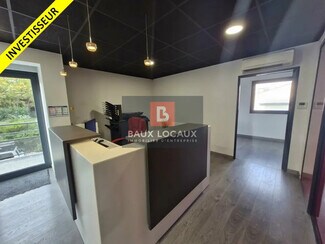 Plus de détails pour Local d’activités à vendre