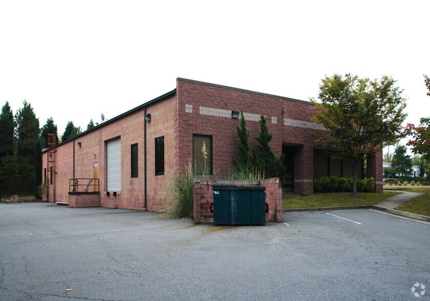 5105 Old Ellis Pt, Roswell, GA à louer - Photo de l’immeuble – Image 2 sur 29