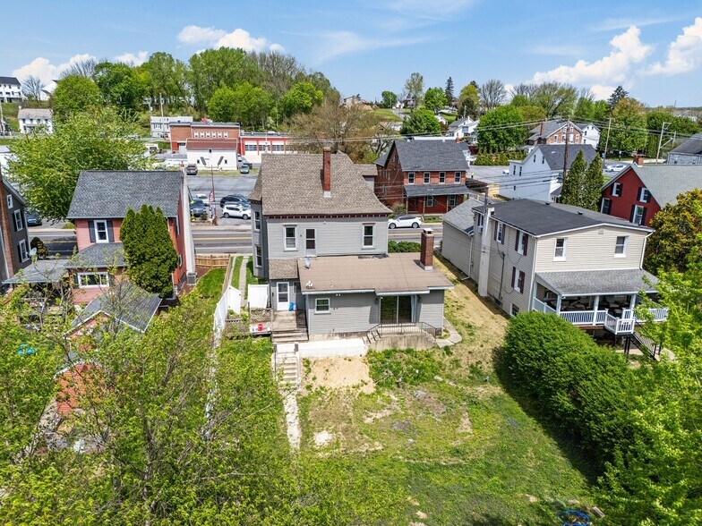 7818 Main St, Fogelsville, PA à vendre - Photo de l’immeuble – Image 3 sur 12