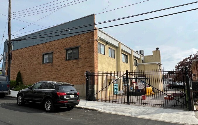 2778 Bruckner Blvd, Bronx, NY à vendre - Photo de l’immeuble – Image 2 sur 5