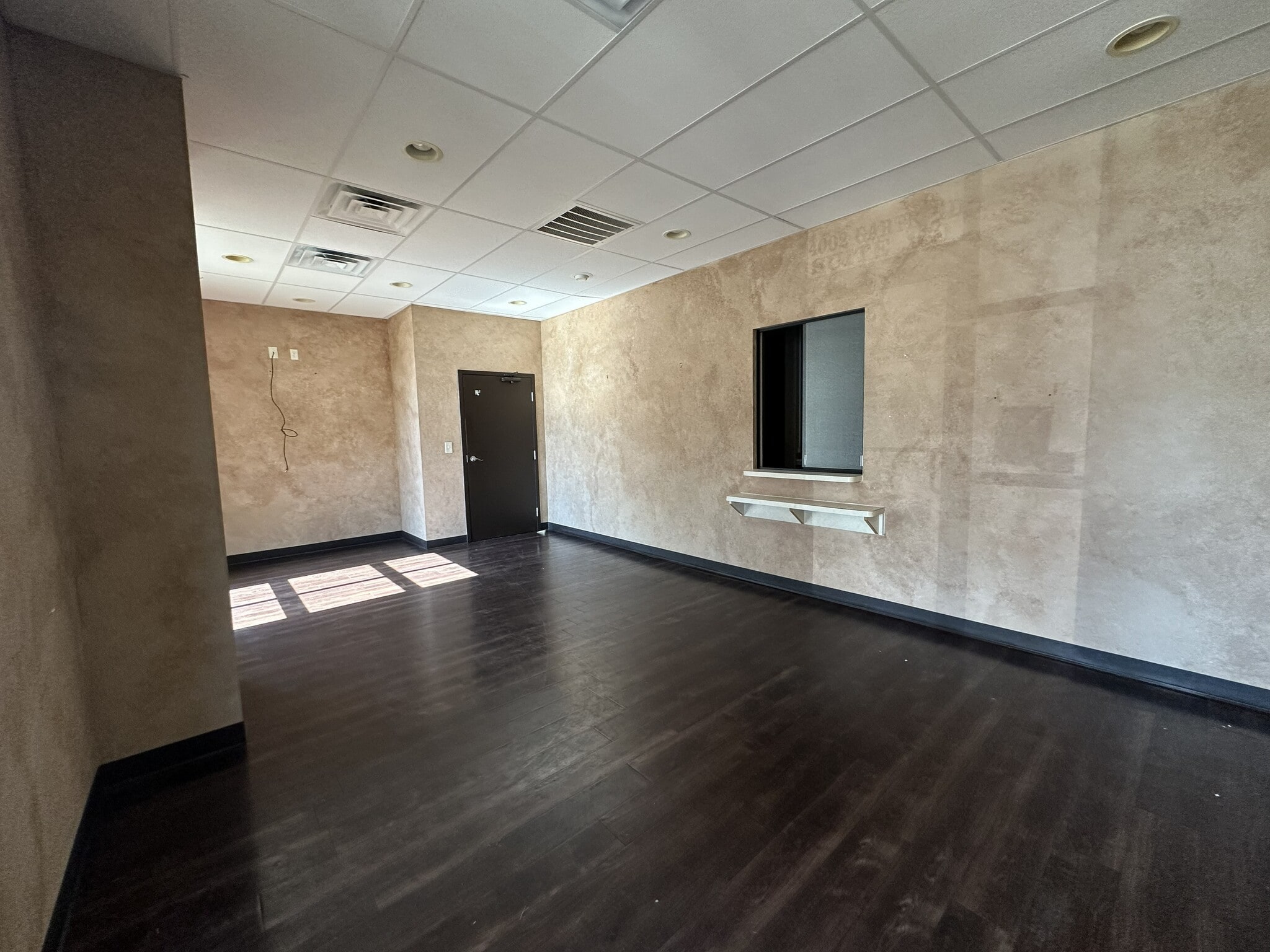 4002 Garth Rd, Baytown, TX à louer Photo intérieure– Image 1 sur 8