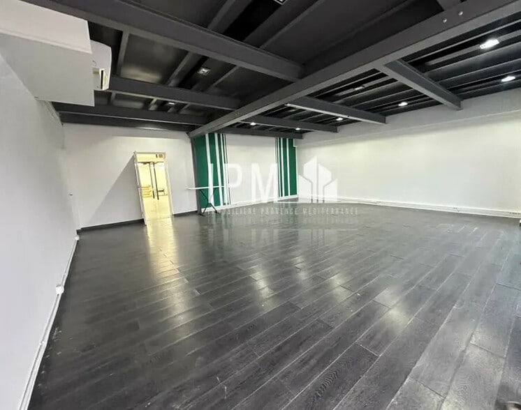 Local commercial dans Aubagne à vendre - Photo intérieure – Image 2 sur 5