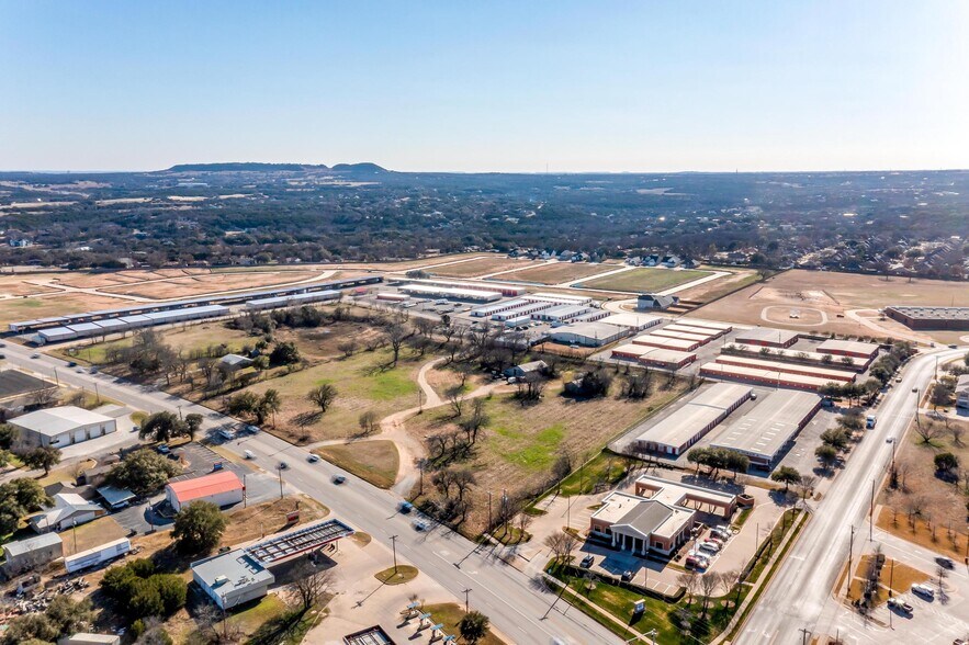 1716 Morgan st, Granbury, TX à vendre - Photo de l’immeuble – Image 3 sur 5