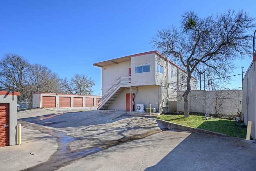 5820 Texoma Pky, Sherman, TX à louer - Photo de l’immeuble – Image 3 sur 3