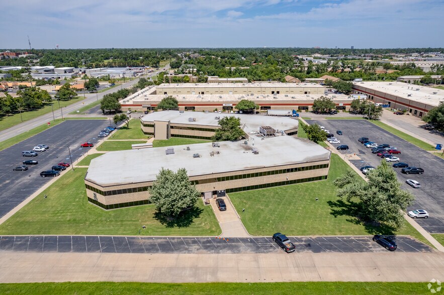 300 N Meridian Ave, Oklahoma City, OK à louer - Photo de l’immeuble – Image 2 sur 5