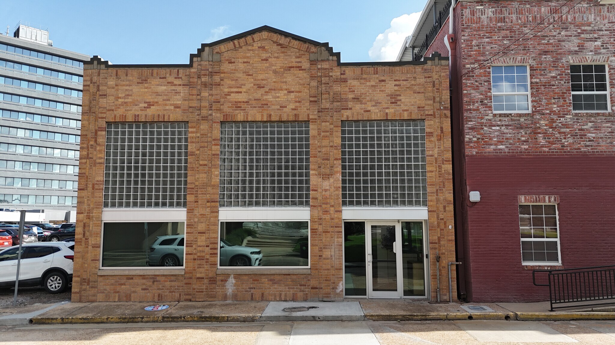 110 W Kirby St, Lake Charles, LA à louer Photo de l’immeuble– Image 1 sur 13