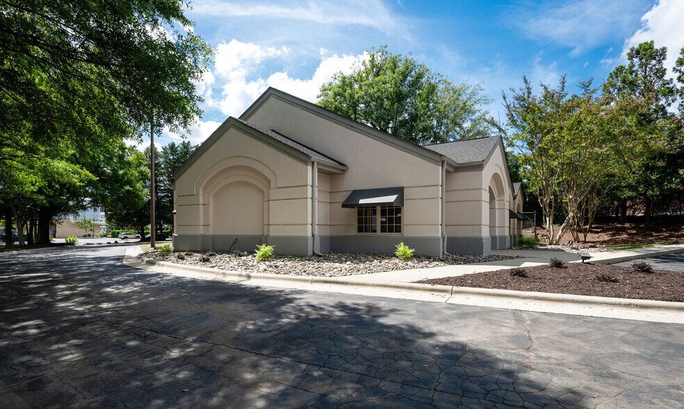 110 E Carver St, Durham, NC à louer - Photo de l’immeuble – Image 3 sur 17