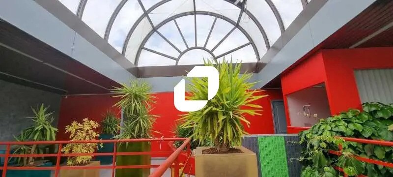 Local d’activités dans Montreuil à louer - Photo de l’immeuble – Image 2 sur 10