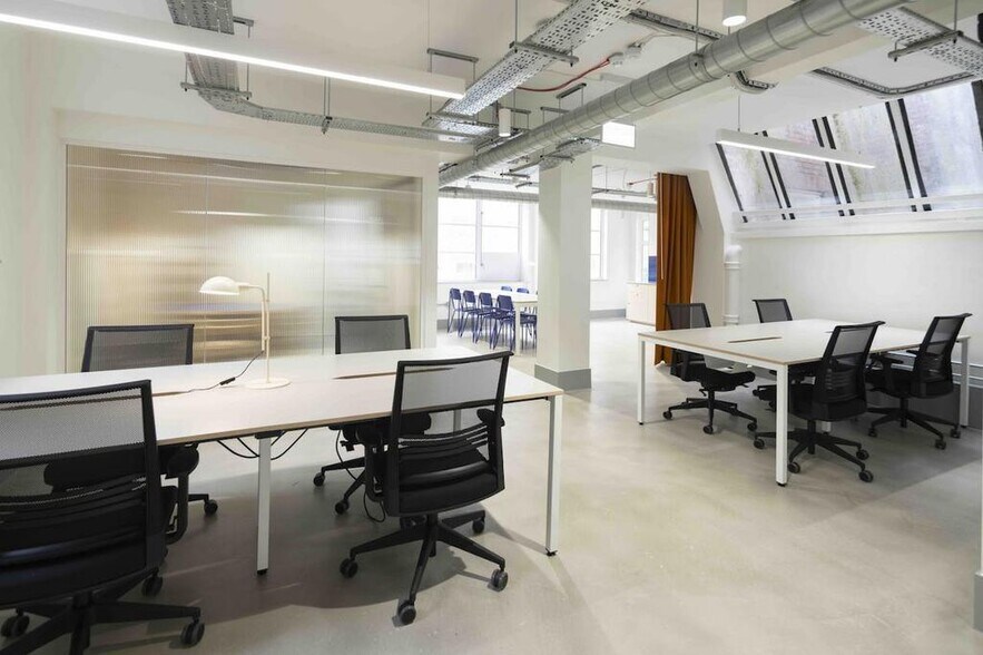 17-19 Aylesbury St, Londres à louer - Photo de l’immeuble – Image 3 sur 24