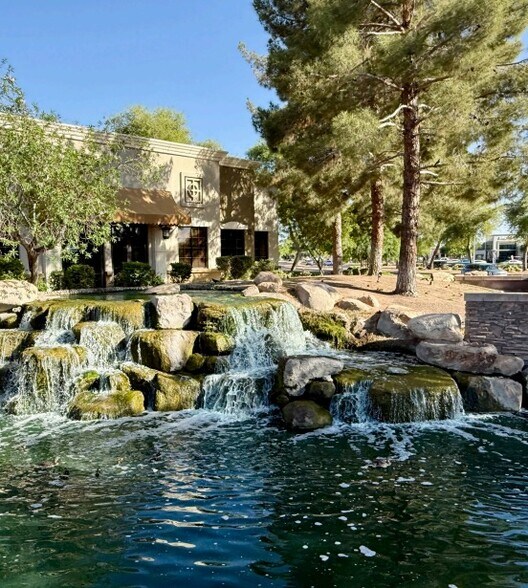 4913 S Alma School Rd, Chandler, AZ à vendre - Photo de l’immeuble – Image 3 sur 8