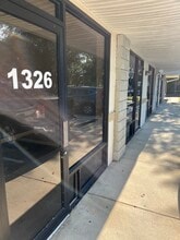 5889 S Williamson Blvd, Port Orange, FL à louer Photo de l’immeuble– Image 1 sur 6
