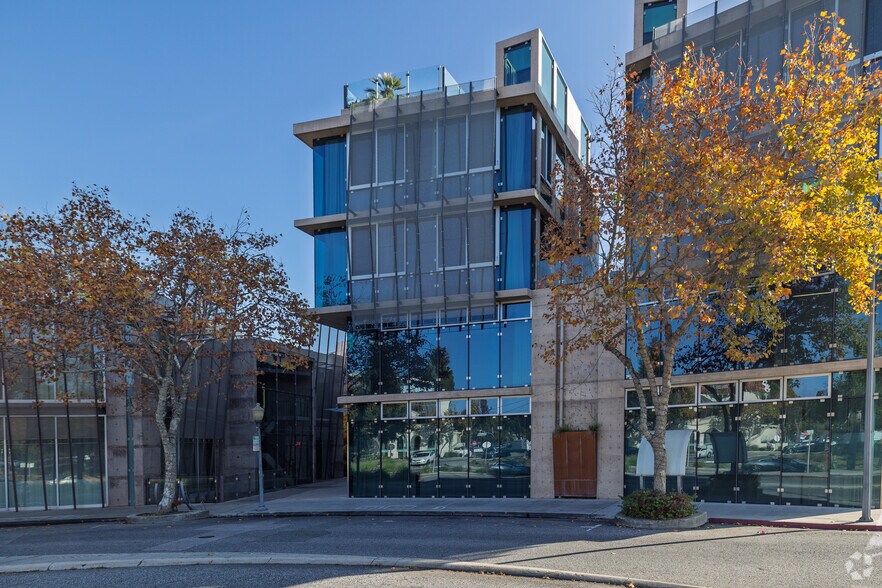 102 University Ave, Palo Alto, CA à vendre - Photo principale – Image 2 sur 7