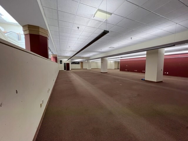 100 Lincoln Sq, Urbana, IL à louer Photo intérieure– Image 1 sur 8
