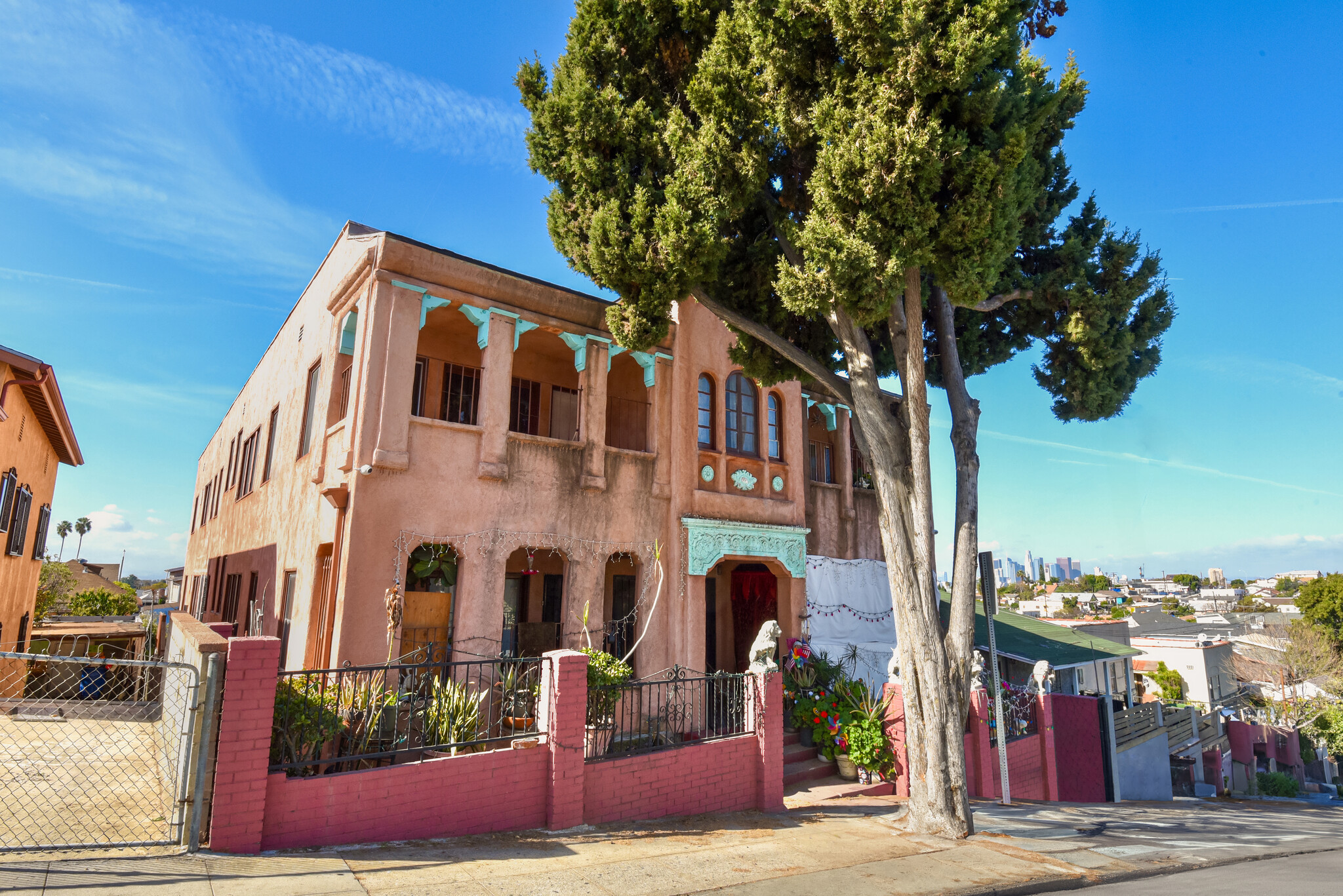 3160 1/2 Fairmount St, Los Angeles, CA à vendre Photo principale– Image 1 sur 14