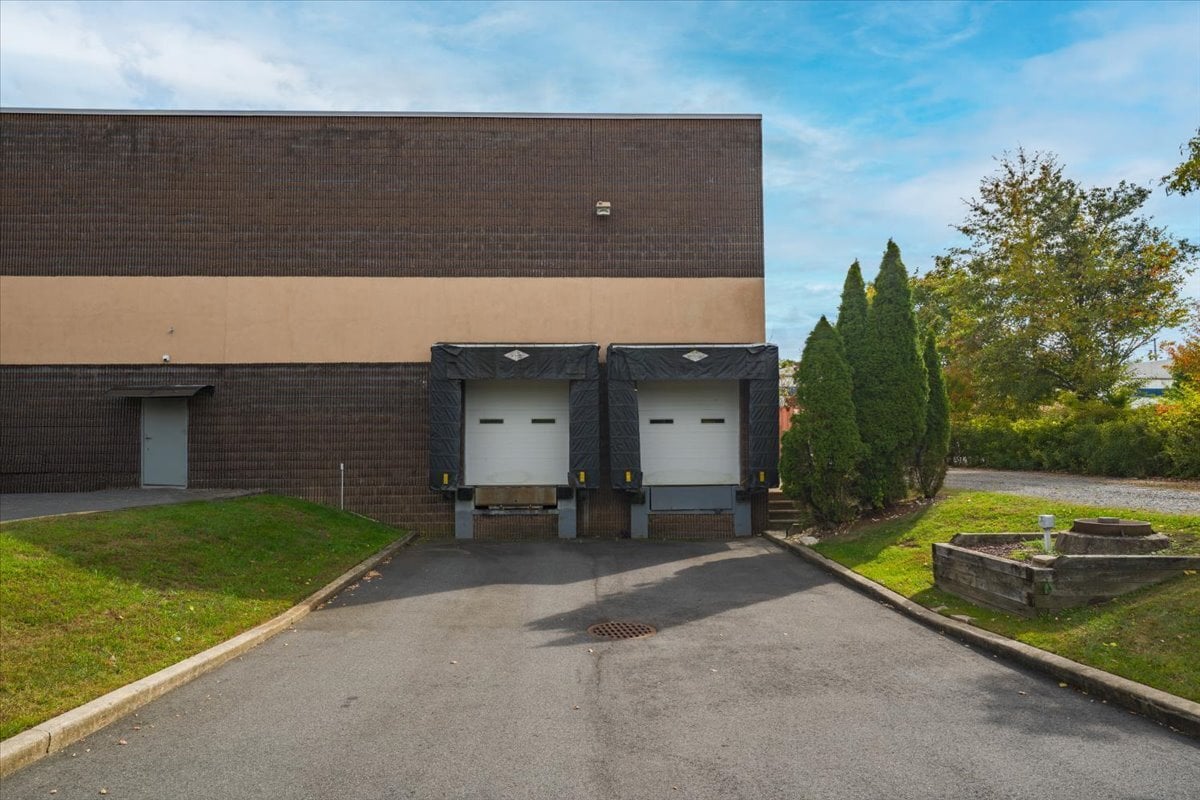 1 American Way, Spotswood, NJ à louer Photo intérieure– Image 1 sur 10