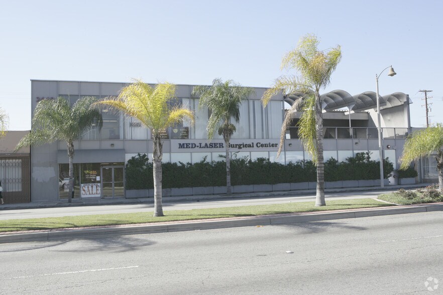 2445 W Whittier Blvd, Montebello, CA à louer - Photo principale – Image 1 sur 2
