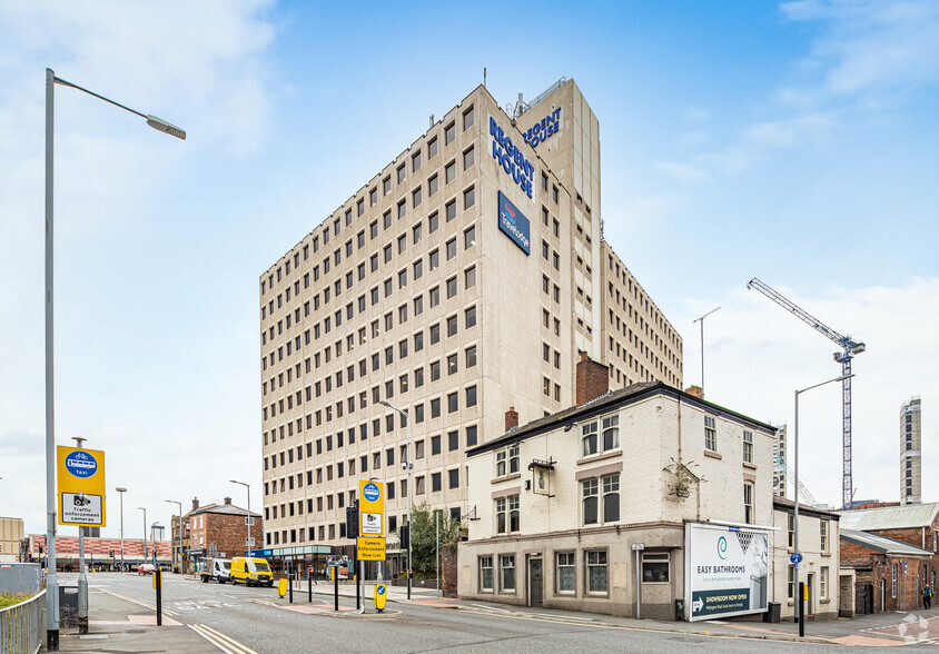 Heaton Ln, Stockport à louer - Photo de l’immeuble – Image 3 sur 11