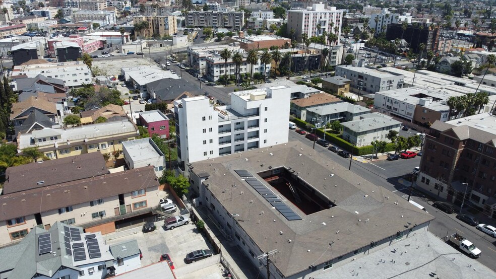 2683 San Marino St, Los Angeles, CA à vendre - Aérien – Image 3 sur 10
