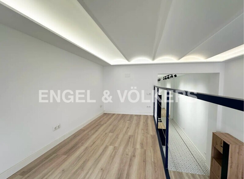 Immeuble residentiel dans Barcelone, Barcelona à vendre - Photo de l’immeuble – Image 3 sur 3