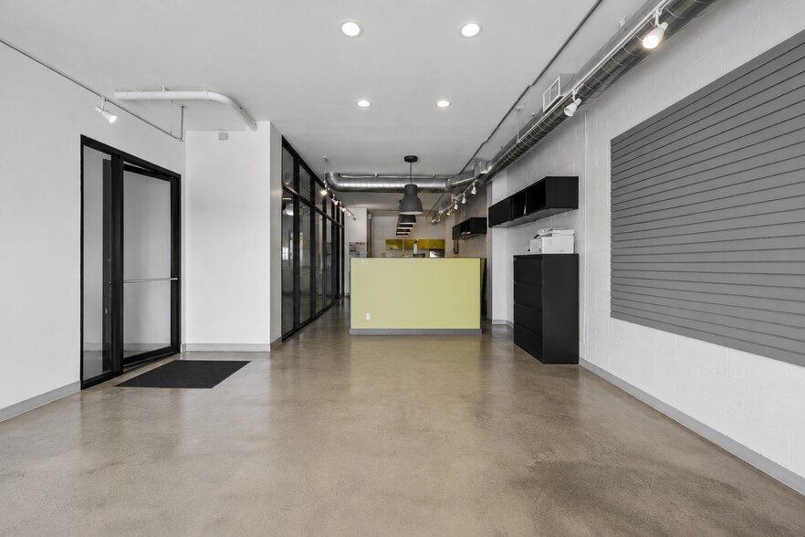 8543 Venice Blvd, Los Angeles, CA à louer - Photo de l’immeuble – Image 3 sur 26