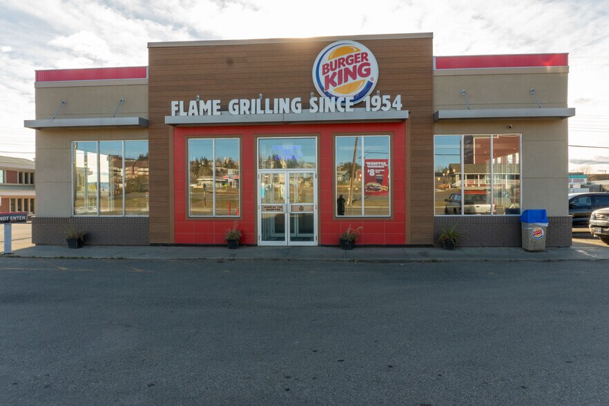 901 Alaska Av, Dawson Creek, BC à vendre - Photo de l’immeuble – Image 3 sur 4