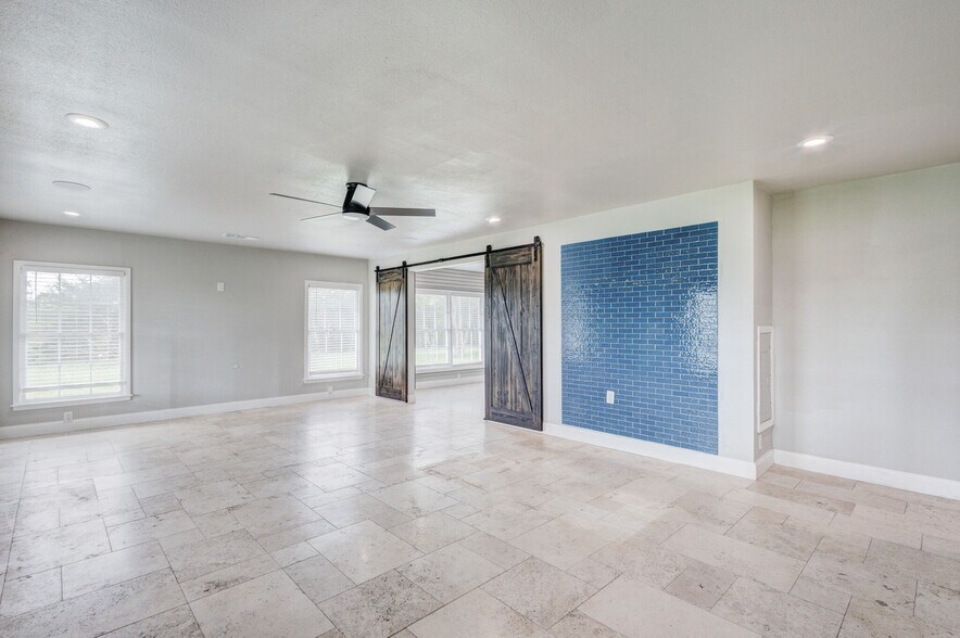 4877 Sam Rayburn Hwy, Anna, TX à louer - Photo de l’immeuble – Image 3 sur 45