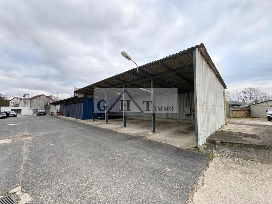 Industriel/Logistique dans Dammarie-les-Lys à louer Photo de l’immeuble– Image 1 sur 13