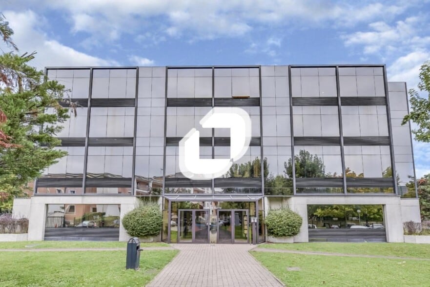 1 Rue De Rome, Rosny-sous-Bois à louer - Photo de l’immeuble – Image 1 sur 18