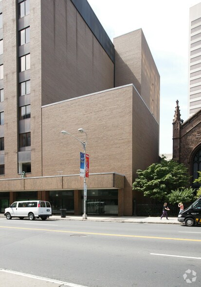 915 Main St, Hartford, CT à louer - Photo de l’immeuble – Image 3 sur 3