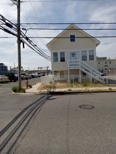 201 Blaine Ave, Seaside Heights, NJ à vendre - Photo de l’immeuble – Image 3 sur 12