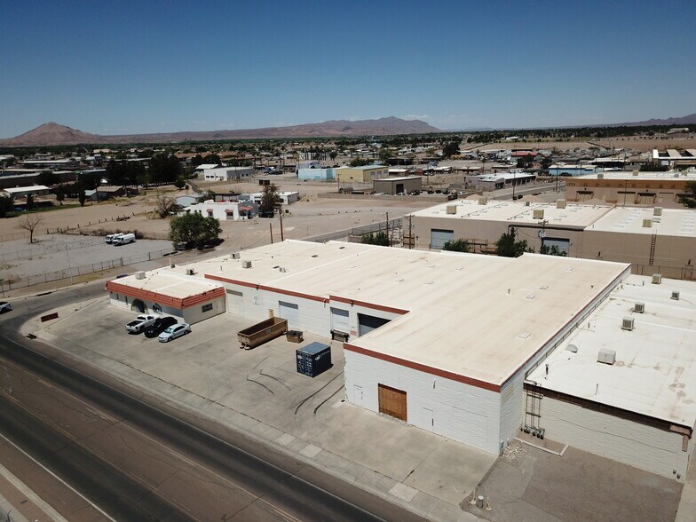 1790 W Hadley Ave, Las Cruces, NM à louer - Photo de l’immeuble – Image 2 sur 9