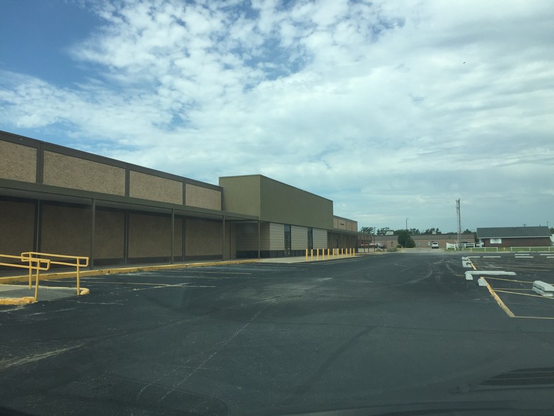 727 W Petree Rd, Anadarko, OK à louer - Photo de l’immeuble – Image 2 sur 2