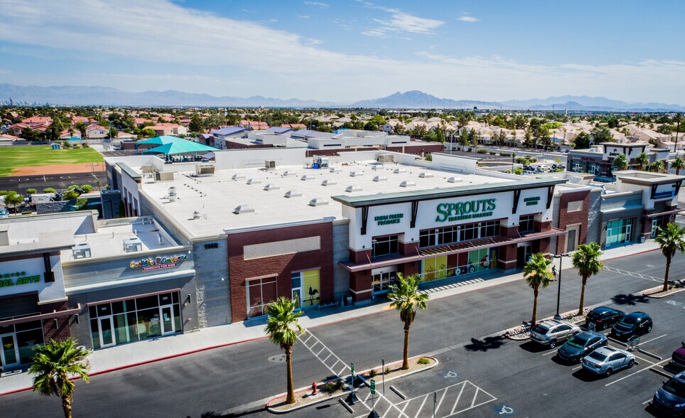 1130 E Silverado Ranch Blvd, Las Vegas, NV à louer - Photo de l’immeuble – Image 3 sur 9